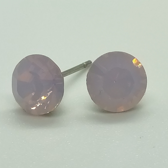 Swarovski Crystal Stud Earring in Rose Water Opal - Picture 1 of 3